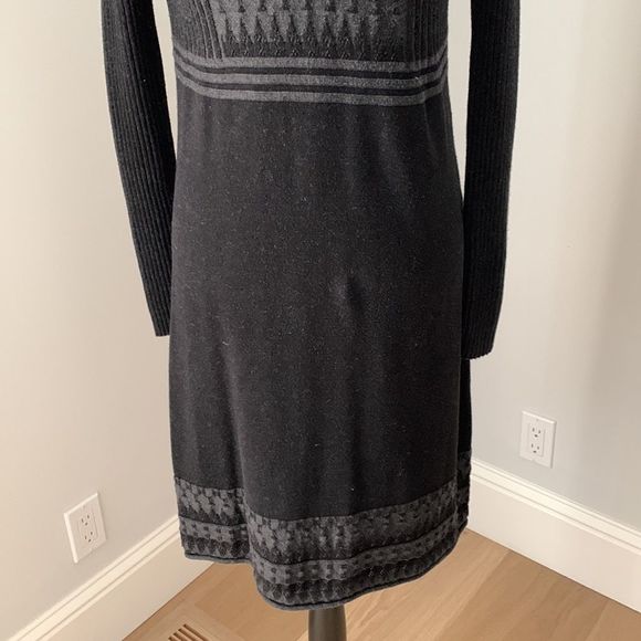 Max Studio long sleeve sweater dress with crew neck - Picture 3 of 10